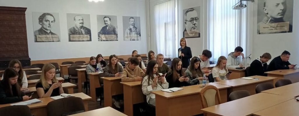 У ЛДУФК імені Івана Боберського відбулася Олімпіада з історії України для студентів факультету туризму та факультету педагогічної освіти