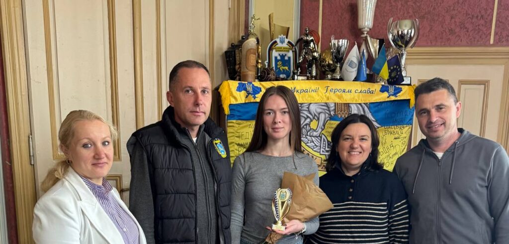 Ректор ЛДУФК імені Івана Боберського Ярослав Свищ привітав фехтувальницю Анну Максименко з вагомими міжнародними здобутками