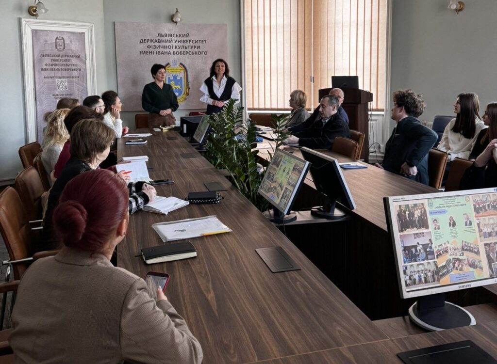 В ЛДУФК імені Івана Боберського відбулося обговорення освітніх програм кафедри готельно-ресторанного бізнесу