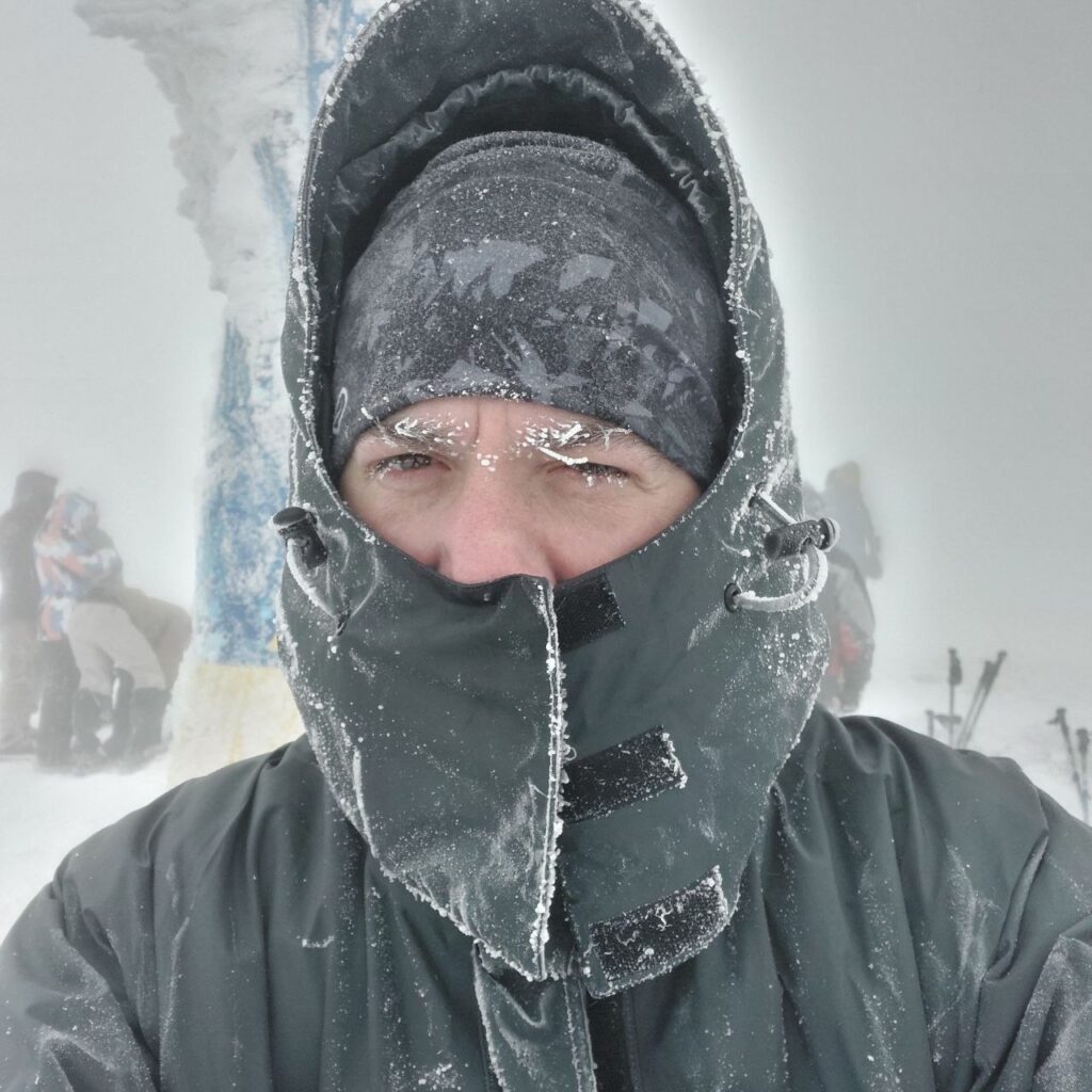 Костянтин Лабарткава, як інструктор, брав участь в підготовці та реалізації масового зимового сходження на Говерлу