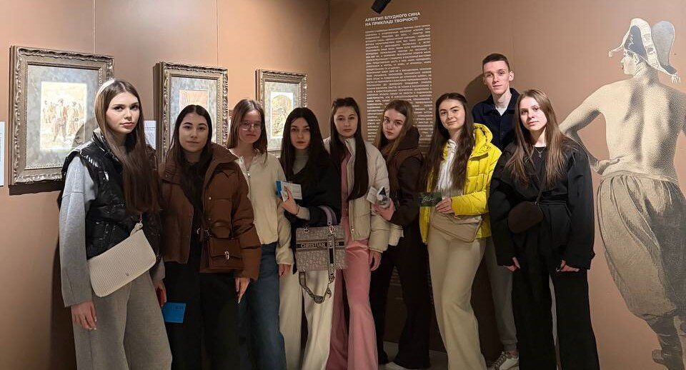 Студенти першого курсу факультету туризму відвідали виставку «ВІН: Тарас Шевченко»