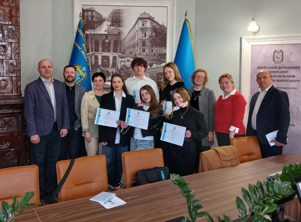 Студентська наукова конференція кафедри гуманітарних дисциплін та олімпійської освіти на факультеті туризму до 80-річчя Університету