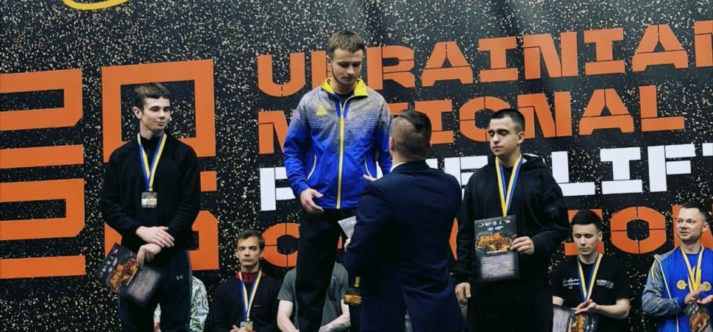 Дмитро Футера та Софія Колчак успішно виступили на чемпіонаті України з класичного пауерліфтингу серед здобувачів вищої освіти